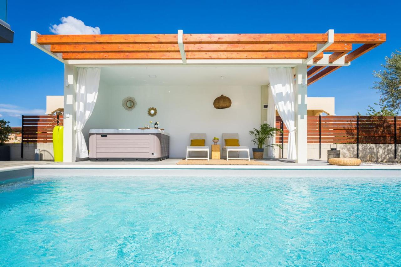 Villa Olea With Heated Pool And Jacuzzi Sukošan Eksteriør billede